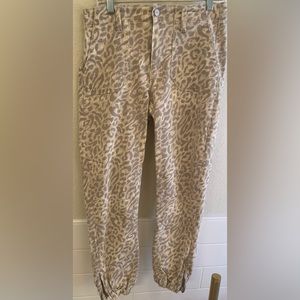 Paige Mayslie jogger. Size 27. Good condition.